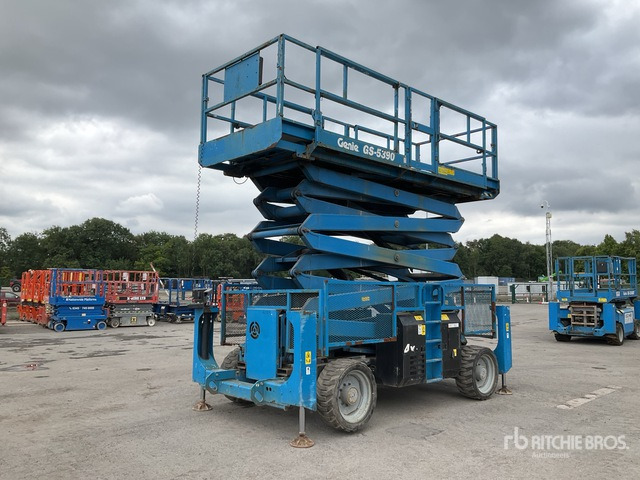 2014 Genie GS5390 4x4 Diesel Scissor Lift - Nacelle ciseaux: photos 1 2014 Genie GS5390 4x4 Diesel Scissor Lift - Nacelle ciseaux: photos 1