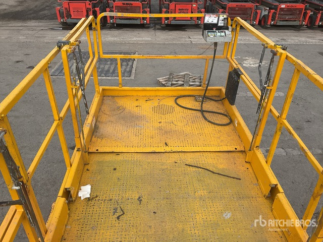 2014 Haulotte H18SDX 4x4 Diesel Scissor Lift - Nacelle ciseaux: photos 5 2014 Haulotte H18SDX 4x4 Diesel Scissor Lift - Nacelle ciseaux: photos 5