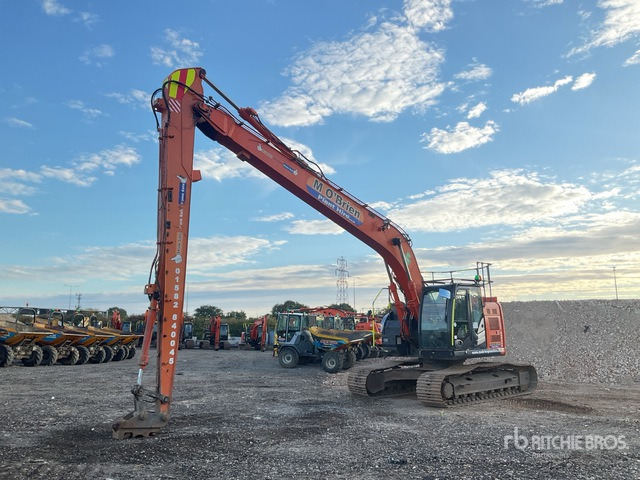 2014 Hitachi ZX225USLC-5 Long Reach Tracked Excavator - Pelle sur chenille: photos 3 2014 Hitachi ZX225USLC-5 Long Reach Tracked Excavator - Pelle sur chenille: photos 3