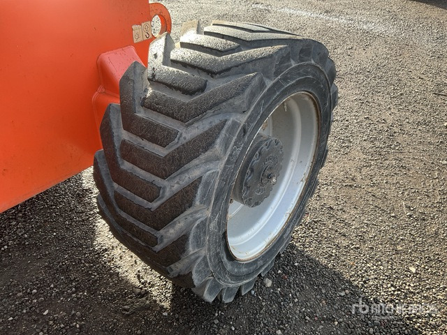 2014 JLG 860SJ 4WD Diesel Articulating Boom Lift - Nacelle articulée: photos 5 2014 JLG 860SJ 4WD Diesel Articulating Boom Lift - Nacelle articulée: photos 5