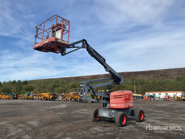 Nacelle articulée 2014 Skyjack SJ46AJ 4WD Diesel Articulating Boom Lift: photos 1