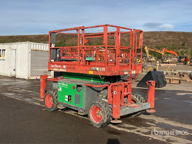 2014 Skyjack SJ6832RT 4x4 Diesel (Inoperable) Scissor Lift - Nacelle ciseaux: photos 3 2014 Skyjack SJ6832RT 4x4 Diesel (Inoperable) Scissor Lift - Nacelle ciseaux: photos 3