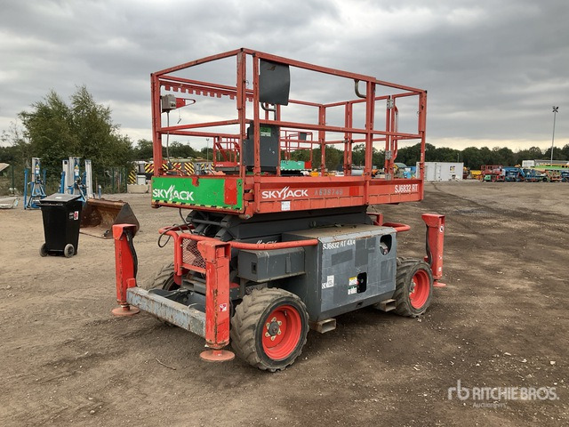 2014 Skyjack SJ6832RT 4x4 Diesel Scissor Lift - Nacelle ciseaux: photos 2 2014 Skyjack SJ6832RT 4x4 Diesel Scissor Lift - Nacelle ciseaux: photos 2