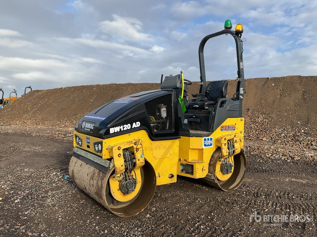 2015 Bomag 120AD-5 Double Drum Roller - Compacteur: photos 2 2015 Bomag 120AD-5 Double Drum Roller - Compacteur: photos 2
