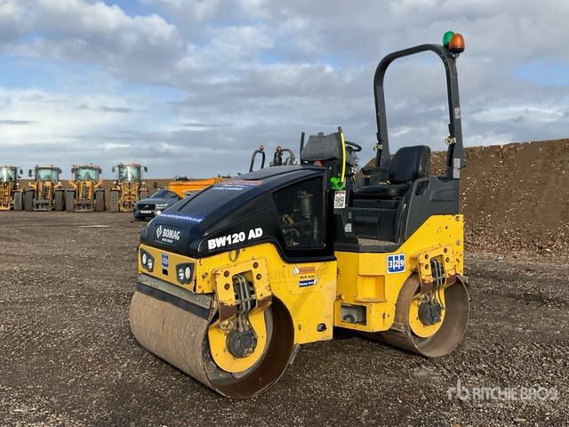 2015 Bomag 120AD-5 Double Drum Roller - Compacteur: photos 2 2015 Bomag 120AD-5 Double Drum Roller - Compacteur: photos 2