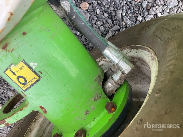 2015 Nifty-Lift HR12NDE 2WD Diesel Articulating Boom Lift - Nacelle articulée: photos 5 2015 Nifty-Lift HR12NDE 2WD Diesel Articulating Boom Lift - Nacelle articulée: photos 5