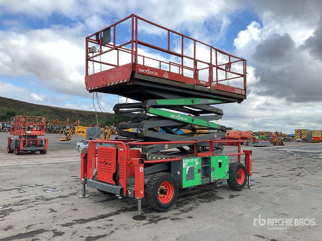 2015 Skyjack SJ9241 4x4 Diesel Scissor Lift - Nacelle ciseaux: photos 1 2015 Skyjack SJ9241 4x4 Diesel Scissor Lift - Nacelle ciseaux: photos 1