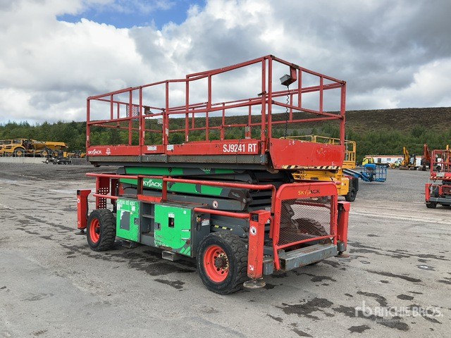 2015 Skyjack SJ9241 4x4 Diesel Scissor Lift - Nacelle ciseaux: photos 4 2015 Skyjack SJ9241 4x4 Diesel Scissor Lift - Nacelle ciseaux: photos 4