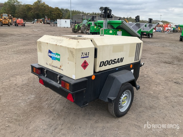 2016 Doosan 7/41 2016 Doosan 7/41 Air Compressor Air Compressor - Compresseur d'air: photos 4 2016 Doosan 7/41 2016 Doosan 7/41 Air Compressor Air Compressor - Compresseur d'air: photos 4