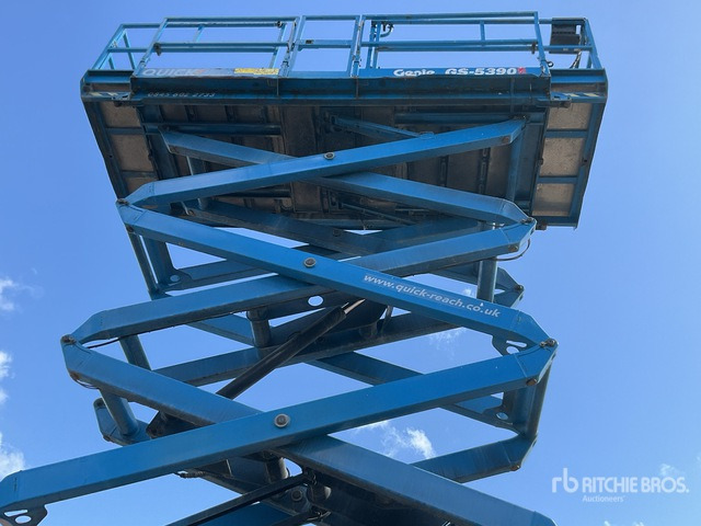 2016 Genie GS5390 4x4 Diesel Scissor Lift - Nacelle ciseaux: photos 4 2016 Genie GS5390 4x4 Diesel Scissor Lift - Nacelle ciseaux: photos 4