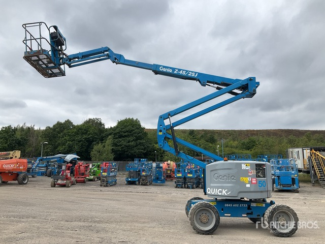Nacelle articulée 2016 Genie Z45/25j 4WD Diesel Articulating Boom Lift: photos 1