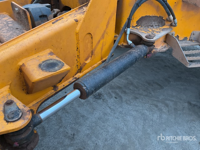 2016 Thwaites MACH2090 9 ton 4x4 Dumper - Tombereau: photos 5 2016 Thwaites MACH2090 9 ton 4x4 Dumper - Tombereau: photos 5