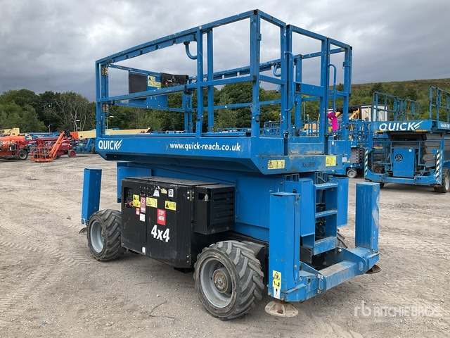 2017 Genie GS-3369RT 4x4 Diesel Scissor Lift - Nacelle ciseaux: photos 3 2017 Genie GS-3369RT 4x4 Diesel Scissor Lift - Nacelle ciseaux: photos 3