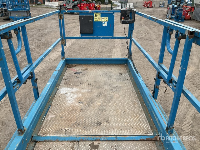 2017 Genie GS3369 4x4 Diesel Diesel Scissor Lift ... Scissor Lift - Nacelle ciseaux: photos 5 2017 Genie GS3369 4x4 Diesel Diesel Scissor Lift ... Scissor Lift - Nacelle ciseaux: photos 5