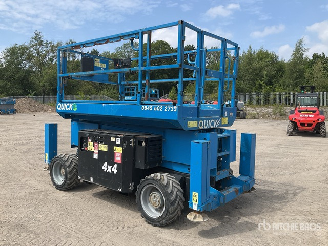 2017 Genie GS3369 4x4 Diesel Diesel Scissor Lift ... Scissor Lift - Nacelle ciseaux: photos 3 2017 Genie GS3369 4x4 Diesel Diesel Scissor Lift ... Scissor Lift - Nacelle ciseaux: photos 3
