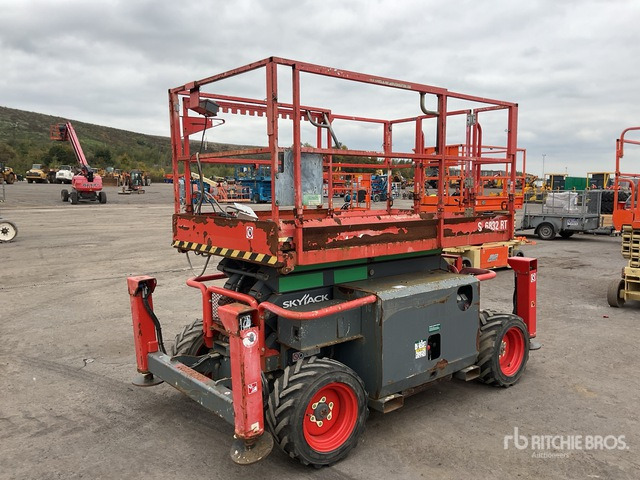 2017 Skyjack SJ6832RT 2017 Skyjack SJ6832 RT Scissor Lift Scissor Lift - Nacelle ciseaux: photos 1 2017 Skyjack SJ6832RT 2017 Skyjack SJ6832 RT Scissor Lift Scissor Lift - Nacelle ciseaux: photos 1