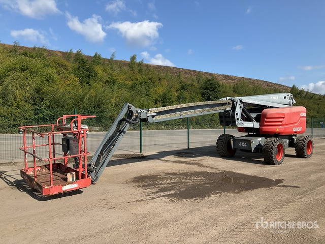 2017 Skyjack SJ85AJ 4WD Diesel Articulating Boom Lift - Nacelle articulée: photos 2 2017 Skyjack SJ85AJ 4WD Diesel Articulating Boom Lift - Nacelle articulée: photos 2