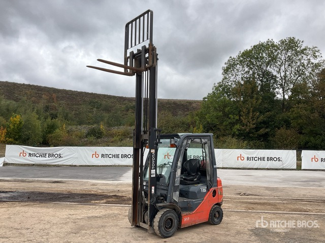 2018 Toyota 02-8FGF15 1500 kg Forklift - Chariot élévateur: photos 1 2018 Toyota 02-8FGF15 1500 kg Forklift - Chariot élévateur: photos 1
