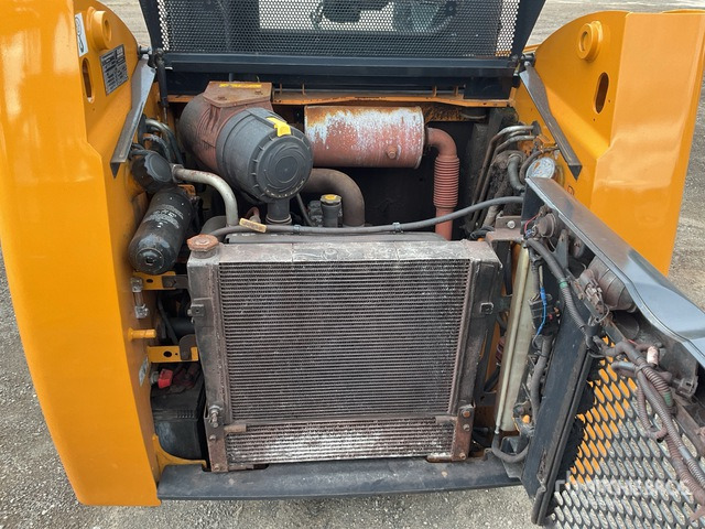 2019 Case SR130 Skid Steer Loader - Mini chargeuse: photos 4 2019 Case SR130 Skid Steer Loader - Mini chargeuse: photos 4