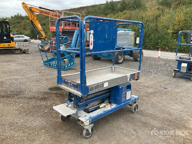 2019 JLG Power Tower Vertical Mast Lift - Nacelle à mât vertical: photos 3 2019 JLG Power Tower Vertical Mast Lift - Nacelle à mât vertical: photos 3