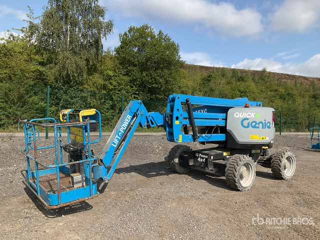 2021 Genie Z45 4WD Diesel Articulating Boom Lift - Nacelle articulée: photos 1 2021 Genie Z45 4WD Diesel Articulating Boom Lift - Nacelle articulée: photos 1
