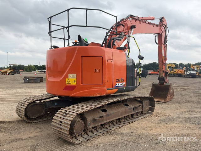 2021 Hitachi ZX225USLC-6 Tracked Excavator - Pelle sur chenille: photos 4 2021 Hitachi ZX225USLC-6 Tracked Excavator - Pelle sur chenille: photos 4