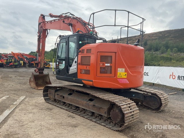 2021 Hitachi ZX225USLC-6 Tracked Excavator - Pelle sur chenille: photos 3 2021 Hitachi ZX225USLC-6 Tracked Excavator - Pelle sur chenille: photos 3