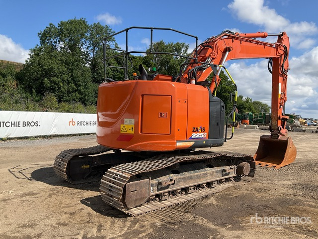2021 Hitachi ZX225USLC-6 Tracked Excavator - Pelle sur chenille: photos 4 2021 Hitachi ZX225USLC-6 Tracked Excavator - Pelle sur chenille: photos 4