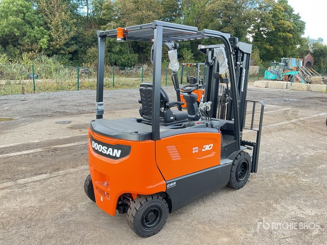2023 Doosan B30X-7 PLUS 3000 kg (Unused) Electric Forklift - Chariot élévateur électrique: photos 4 2023 Doosan B30X-7 PLUS 3000 kg (Unused) Electric Forklift - Chariot élévateur électrique: photos 4