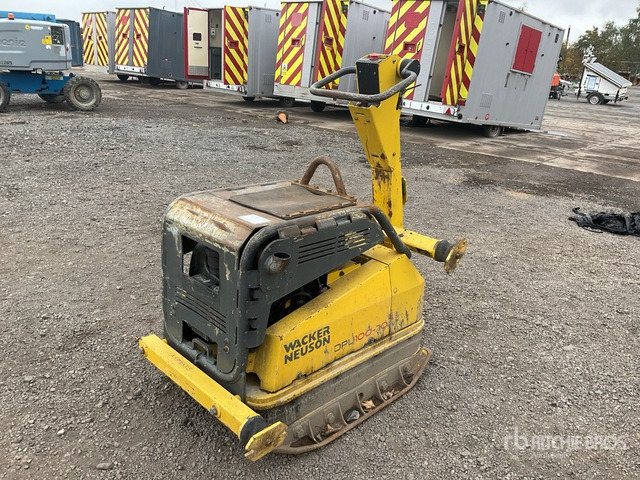 2015 Wacker Neuson Vibroplate DPU100-70 LES Vibratory Plate Compactor Vibratory Plate Compactor - Autre matériel: photos 1 2015 Wacker Neuson Vibroplate DPU100-70 LES Vibratory Plate Compactor Vibratory Plate Compactor - Autre matériel: photos 1