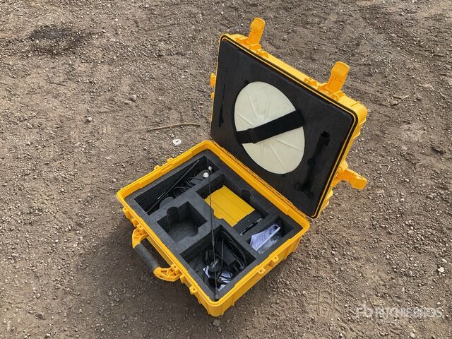 Trimble R750 RTK Base Station - Outil/ Équipement: photos 1 Trimble R750 RTK Base Station - Outil/ Équipement: photos 1