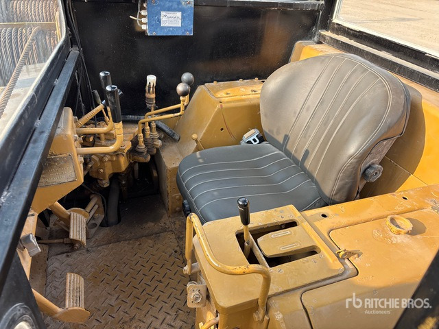 1996 Cat 562C Pipelayer - Poseur de canalisations: photos 5 1996 Cat 562C Pipelayer - Poseur de canalisations: photos 5