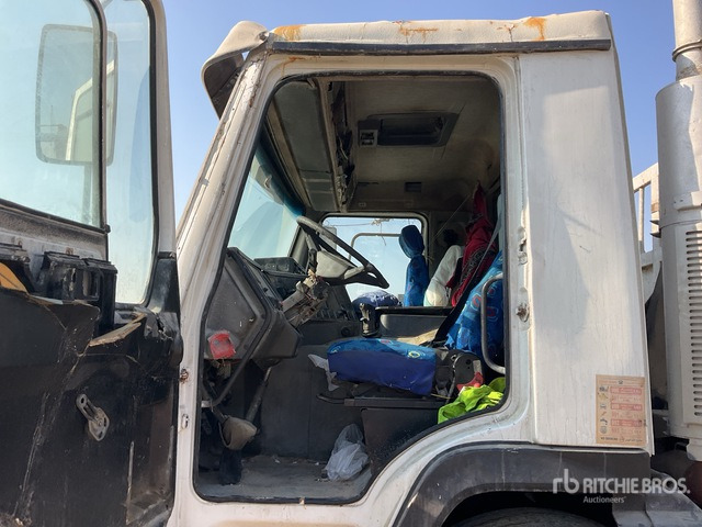 1997 Volvo FH 8x4 Twin-Steer Flatbed Truck - Camion plateau: photos 5 1997 Volvo FH 8x4 Twin-Steer Flatbed Truck - Camion plateau: photos 5