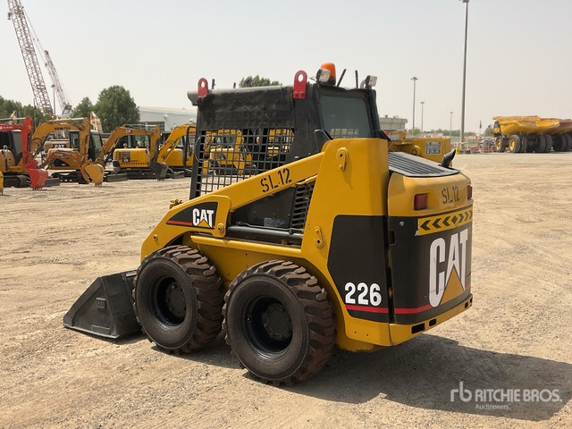 2002 Cat 226 - Mini chargeuse: photos 4 2002 Cat 226 - Mini chargeuse: photos 4