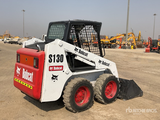 2010 Bobcat S130 - Mini chargeuse: photos 3 2010 Bobcat S130 - Mini chargeuse: photos 3