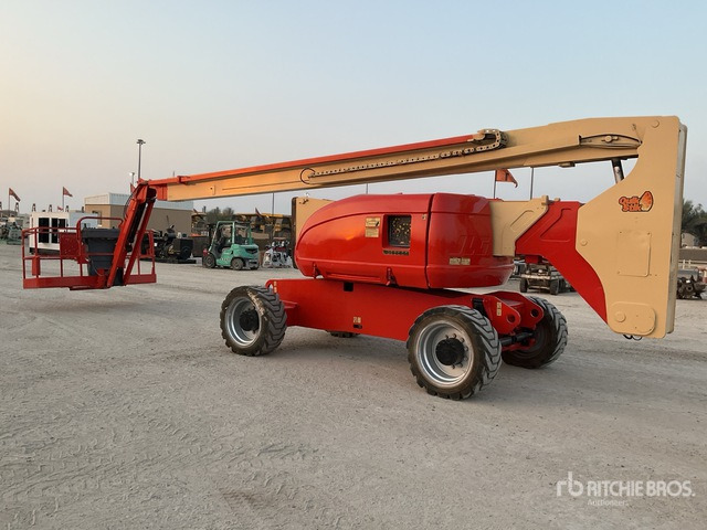 2010 JLG 800AJ 4WD Diesel Articulating Boom Lift - Nacelle articulée: photos 4 2010 JLG 800AJ 4WD Diesel Articulating Boom Lift - Nacelle articulée: photos 4