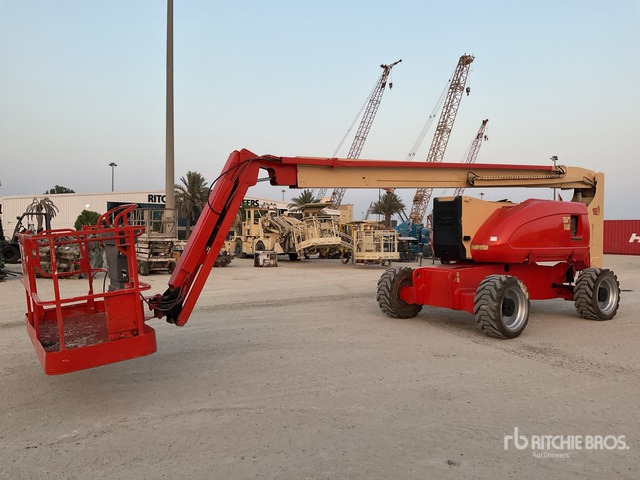 2010 JLG 800AJ 4WD Diesel Articulating Boom Lift - Nacelle articulée: photos 1 2010 JLG 800AJ 4WD Diesel Articulating Boom Lift - Nacelle articulée: photos 1