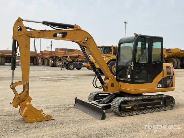 2011 Cat 306 Mini Excavator: <6.6t - Mini pelle: photos 2 2011 Cat 306 Mini Excavator: <6.6t - Mini pelle: photos 2