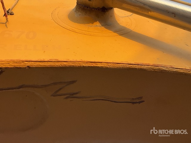 2011 Cat 374DL - Pelle sur chenille: photos 4 2011 Cat 374DL - Pelle sur chenille: photos 4