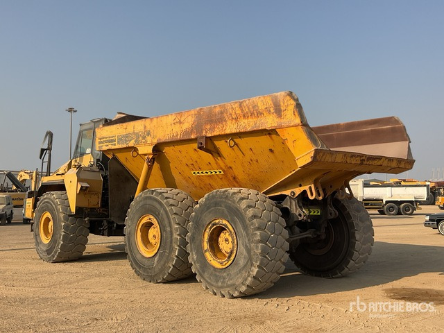 2011 Komatsu HM400-2R Articulated Dump Truck - Tombereau articulé: photos 2 2011 Komatsu HM400-2R Articulated Dump Truck - Tombereau articulé: photos 2
