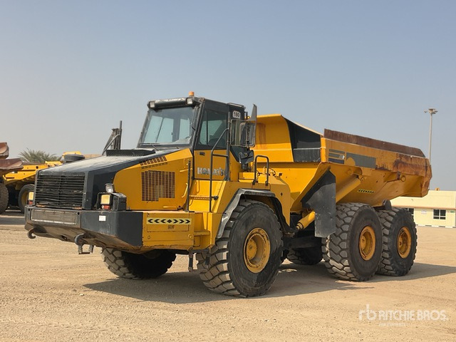 2011 Komatsu HM400-2R Articulated Dump Truck - Tombereau articulé: photos 1 2011 Komatsu HM400-2R Articulated Dump Truck - Tombereau articulé: photos 1