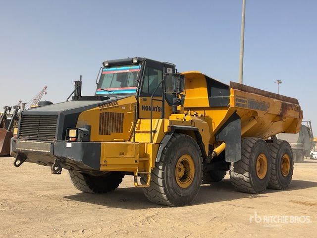 2011 Komatsu HM400-2R Articulated Dump Truck - Tombereau articulé: photos 2 2011 Komatsu HM400-2R Articulated Dump Truck - Tombereau articulé: photos 2