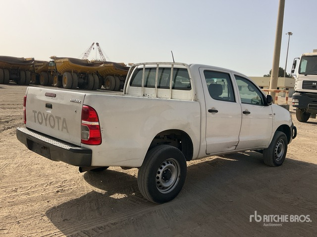 2011 Toyota Hilux 4x4 Crew Cab Pickup - Pick-up: photos 3 2011 Toyota Hilux 4x4 Crew Cab Pickup - Pick-up: photos 3