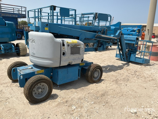 2012 Genie Z-45/25J 2WD Diesel (Inoperable) Articulating Boom Lift - Nacelle articulée: photos 3 2012 Genie Z-45/25J 2WD Diesel (Inoperable) Articulating Boom Lift - Nacelle articulée: photos 3