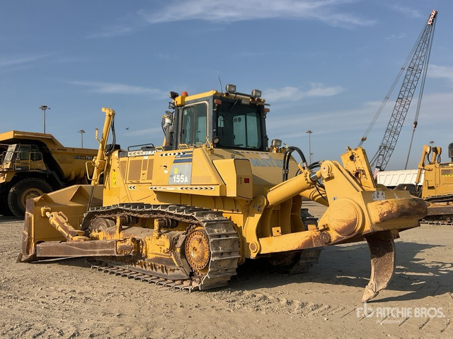 2014 Komatsu D155A-6 Crawler Dozer - Bulldozer: photos 2 2014 Komatsu D155A-6 Crawler Dozer - Bulldozer: photos 2