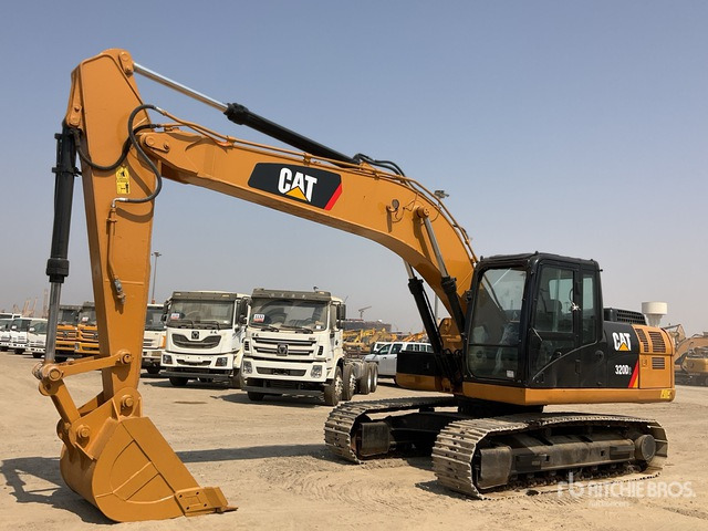 2018 Cat 320D2 - Pelle sur chenille: photos 2 2018 Cat 320D2 - Pelle sur chenille: photos 2