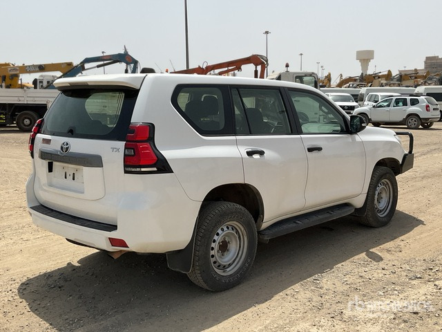 2018 Toyota Prado 150L 4x4 SUV - SUV: photos 4 2018 Toyota Prado 150L 4x4 SUV - SUV: photos 4