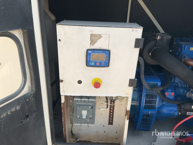 2021 FG Wilson P150-5 150 kVA Skid-Mounted Generator Set - Groupe électrogène: photos 4 2021 FG Wilson P150-5 150 kVA Skid-Mounted Generator Set - Groupe électrogène: photos 4