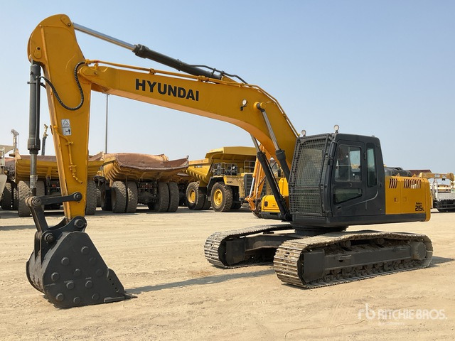 2022 Hyundai R215 - Pelle sur chenille: photos 1 2022 Hyundai R215 - Pelle sur chenille: photos 1