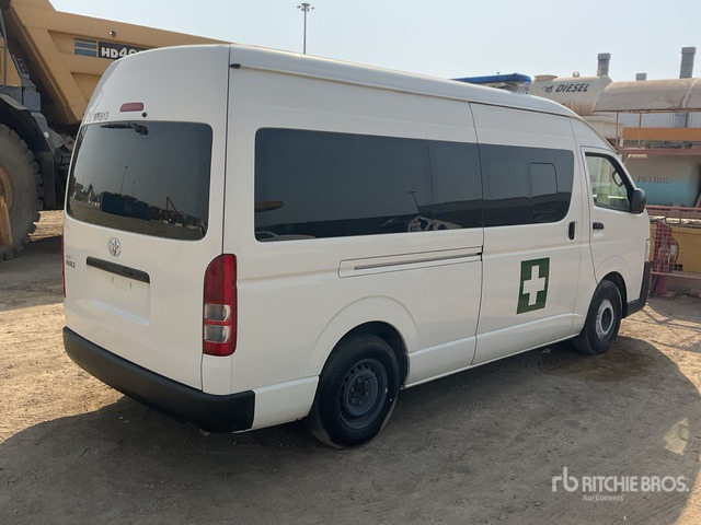 2022 Toyota Hiace High Roof 4x2 Ambulance - Ambulance: photos 3 2022 Toyota Hiace High Roof 4x2 Ambulance - Ambulance: photos 3